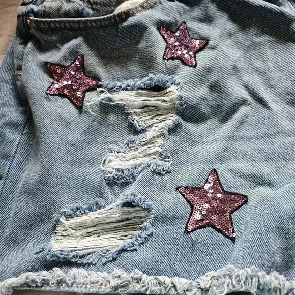 Forever 21 PLUS Embellished Denim Shorts (sz 18) - Picture 3 of 5